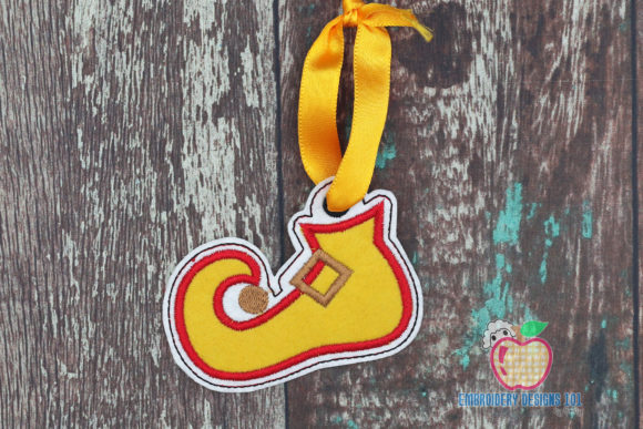 Christmas Shoes Ornament: A Festive Addition